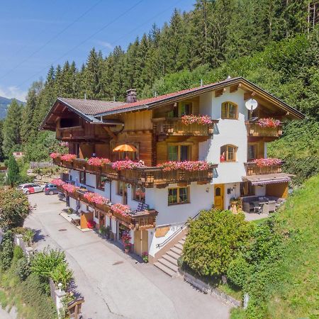 Apartment Alpin By Interhome Hainzenberg Exterior foto